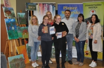 Usmiechnieci dorosli