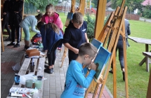 Dwoje chlopcow i trzy dziewczynki