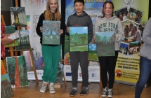 Dwie dziewczynki i chlopiec